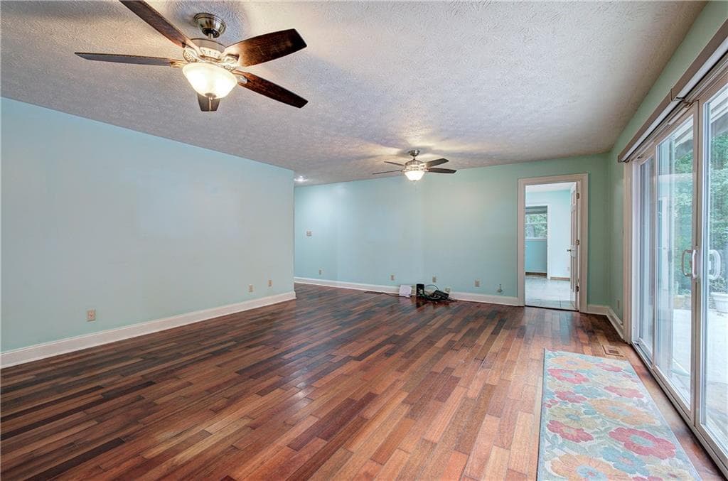3 bedroom, 4 bathroom, 2,612 sq ft single family residence under contract at 65 Gaddis Road, Cartersville, GA 30120 — photo 9