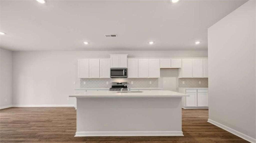 5 bedroom, 3 bathroom single family residence for sale at 804 Pelham Way, Locust Grove, GA 30248 — photo 5