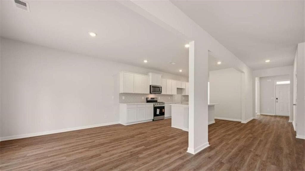 5 bedroom, 3 bathroom single family residence for sale at 804 Pelham Way, Locust Grove, GA 30248 — photo 6