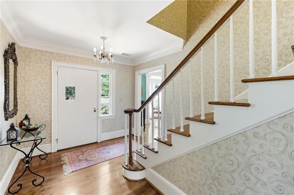 5 bedroom, 5 bathroom, 5,066 sq ft single family residence under contract at 511 Dixon Drive, Gainesville, GA 30501 — photo 9