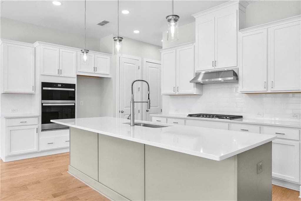 4 bedroom, 4 bathroom, 2,844 sq ft townhouse for sale at 1965 Carver Lane 51, Marietta, GA 30066 — photo 2