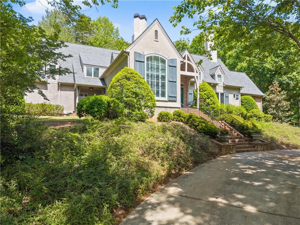 4 bedroom, 6 bathroom, 4,183 sq ft single family residence for sale at 3315 Orchard Drive, Clarkesville, GA 30523 — photo 6