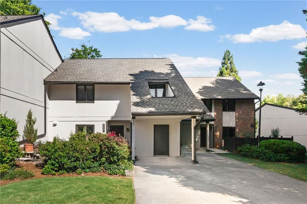4 bedroom, 3 bathroom, 2,288 sq ft townhouse sold at 3241 Clairmont North, Brookhaven, GA 30329