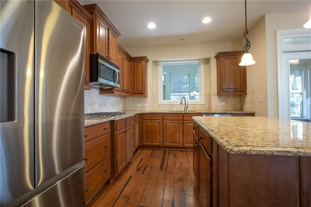 3 bedroom, 3 bathroom, 2,739 sq ft single family residence for sale at 3377 Sweet Plum Trace, Gainesville, GA 30504 — photo 5