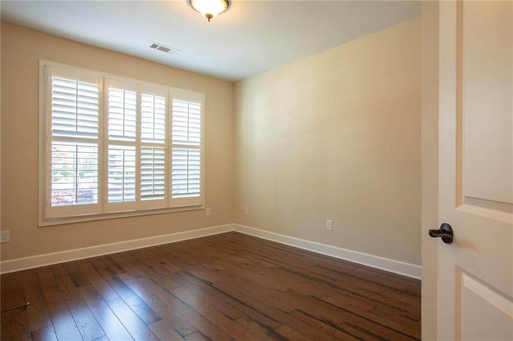 3 bedroom, 3 bathroom, 2,739 sq ft single family residence for sale at 3377 Sweet Plum Trace, Gainesville, GA 30504 — photo 7