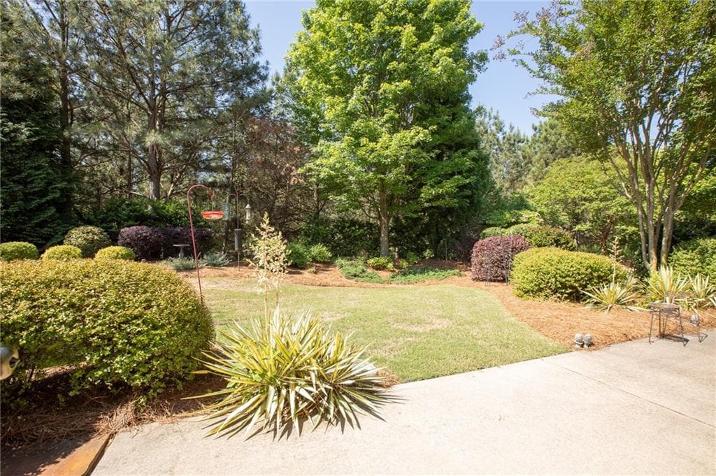 3 bedroom, 3 bathroom, 2,739 sq ft single family residence for sale at 3377 Sweet Plum Trace, Gainesville, GA 30504 — photo 9