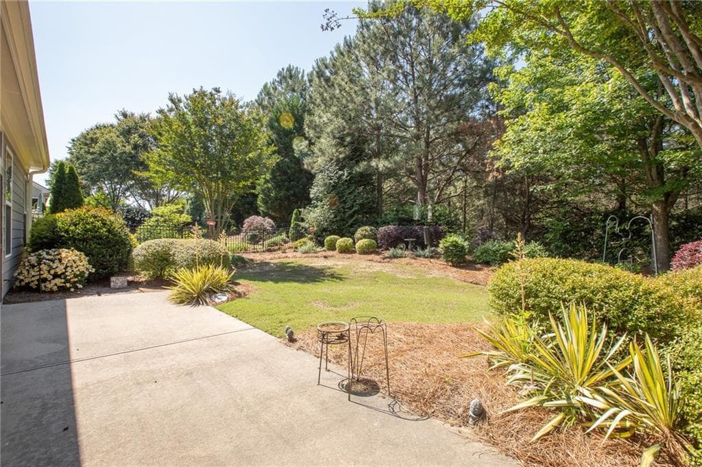 3 bedroom, 3 bathroom, 2,739 sq ft single family residence for sale at 3377 Sweet Plum Trace, Gainesville, GA 30504 — photo 10