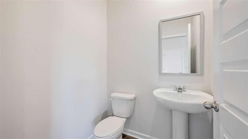 4 bedroom, 3 bathroom single family residence for sale at 800 Pelham Way, Locust Grove, GA 30248 — photo 5