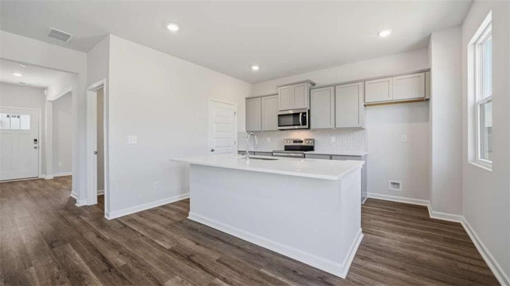 4 bedroom, 3 bathroom single family residence for sale at 800 Pelham Way, Locust Grove, GA 30248 — photo 6