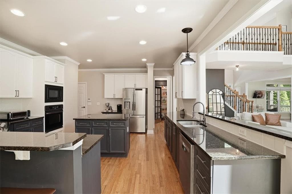 5 bedroom, 5 bathroom, 6,300 sq ft single family residence for sale at 6670 Bridge Brook Ovlk, Cumming, GA 30028 — photo 10