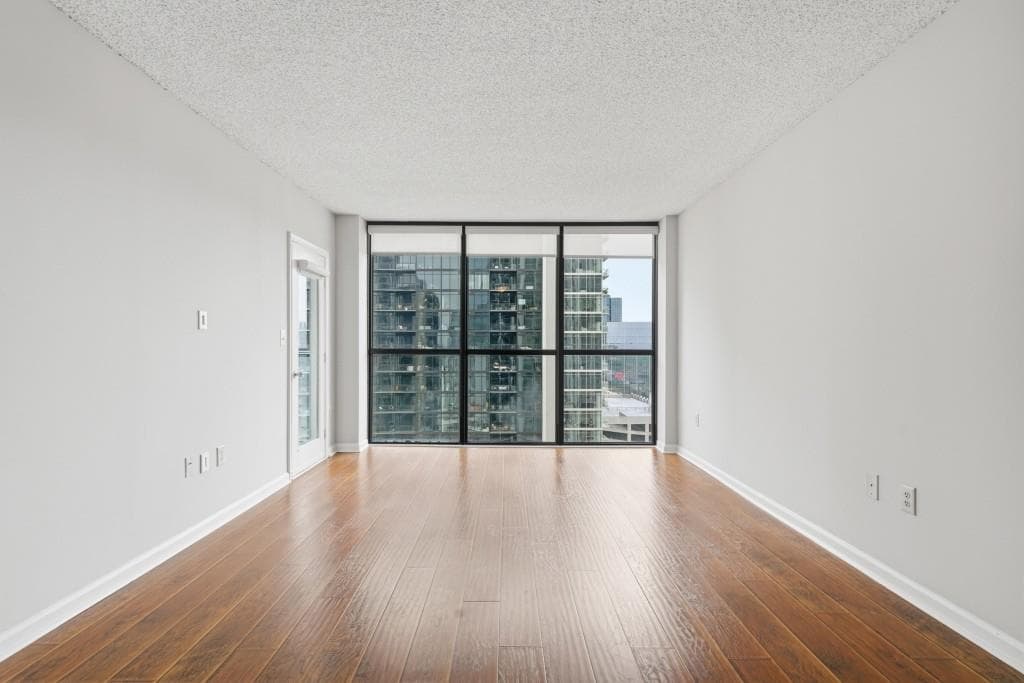 2 bedroom, 2 bathroom, 1,028 sq ft condominium for sale at 1280 W Peachtree Street 2009, Atlanta, GA 30309 — photo 4