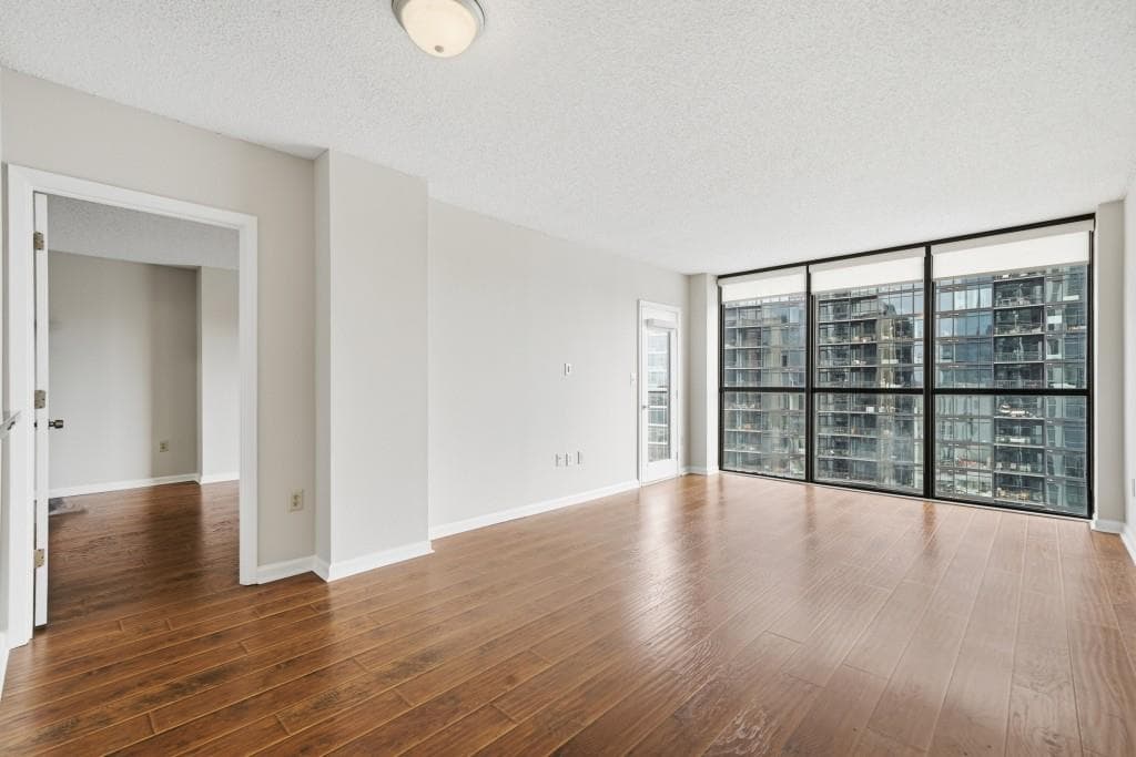 2 bedroom, 2 bathroom, 1,028 sq ft condominium for sale at 1280 W Peachtree Street 2009, Atlanta, GA 30309 — photo 3
