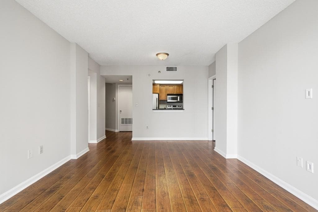 2 bedroom, 2 bathroom, 1,028 sq ft condominium for sale at 1280 W Peachtree Street 2009, Atlanta, GA 30309 — photo 6