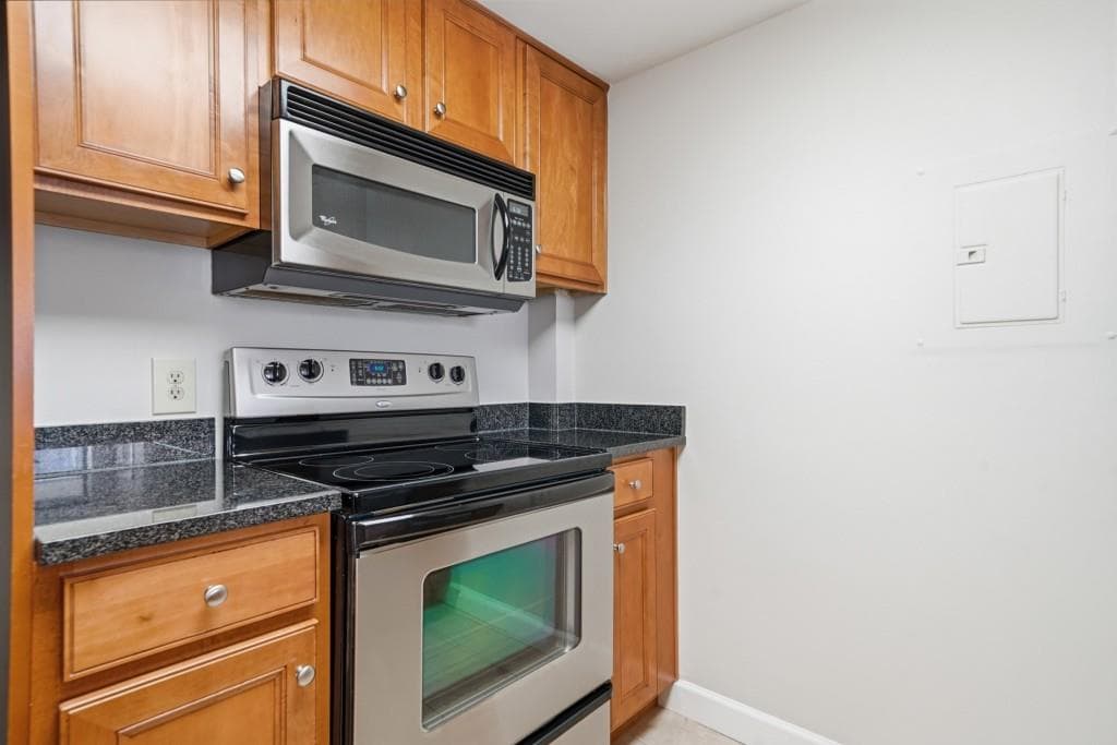2 bedroom, 2 bathroom, 1,028 sq ft condominium for sale at 1280 W Peachtree Street 2009, Atlanta, GA 30309 — photo 8