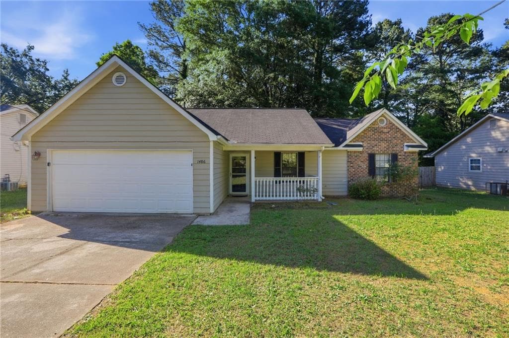 3 bedroom, 2 bathroom, 1,360 sq ft single family residence sold at 1486 Carriage Lane, Jonesboro, GA 30238