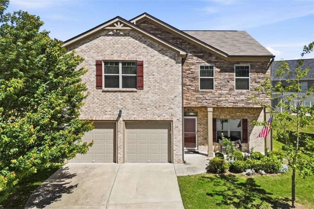 4 bedroom, 3 bathroom, 2,288 sq ft single family residence for sale at 5760 Barrington Run, Union City, GA 30291
