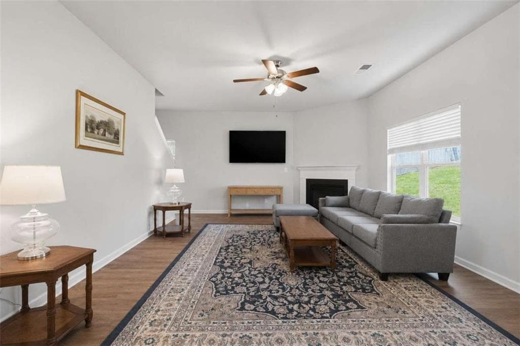 4 bedroom, 3 bathroom, 2,288 sq ft single family residence for sale at 5760 Barrington Run, Union City, GA 30291 — photo 5