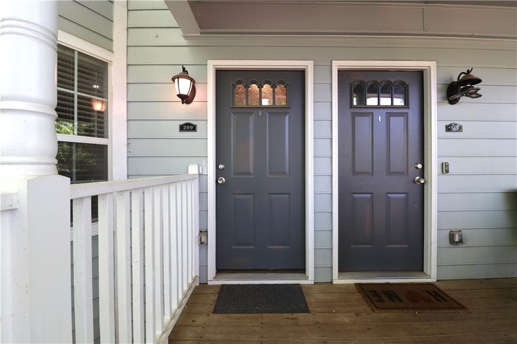 2 bedroom, 2 bathroom, 1,140 sq ft condominium under contract at 3900 Riverlook Parkway 209, Marietta, GA 30067 — photo 2
