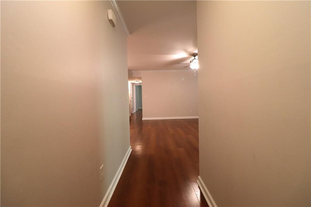 2 bedroom, 2 bathroom, 1,140 sq ft condominium under contract at 3900 Riverlook Parkway 209, Marietta, GA 30067 — photo 3