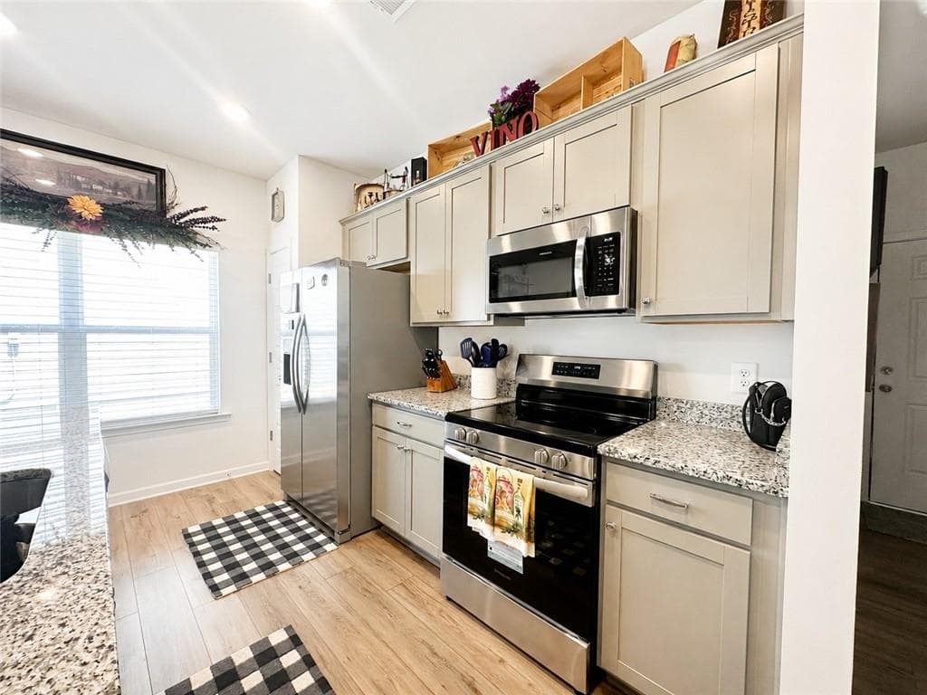 3 bedroom, 2 bathroom, 1,202 sq ft single family residence for sale at 53 Bennett Way, Rome, GA 30161 — photo 3