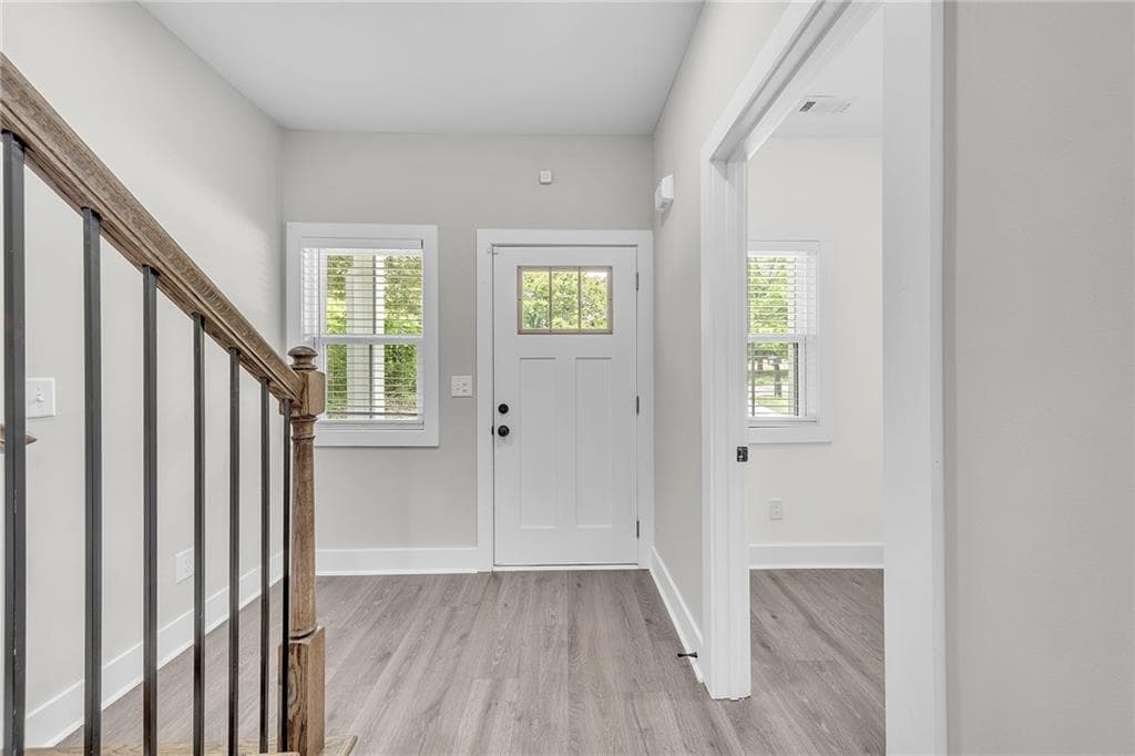 3 bedroom, 3 bathroom, 1,711 sq ft single family residence under contract at 717 Scales Street, Griffin, GA 30224 — photo 2