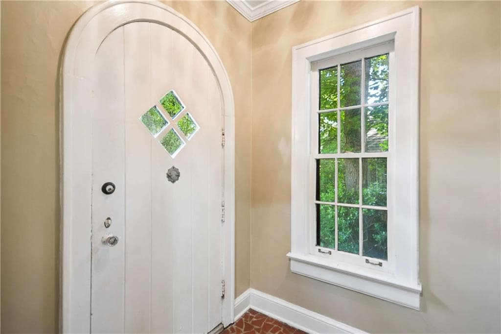 2 bedroom, 2 bathroom single family residence under contract at 1547 Johnson Road, Atlanta, GA 30306 — photo 6