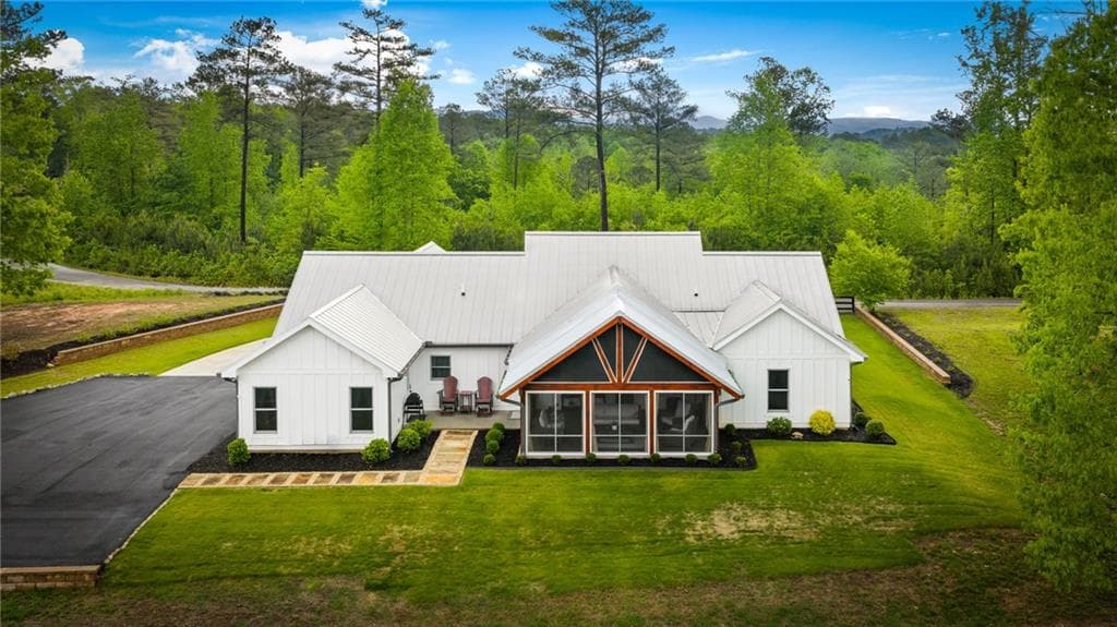 3 bedroom, 2 bathroom, 2,042 sq ft single family residence for sale at 704 Town Creek Church Road, Talking Rock, GA 30175 — photo 5