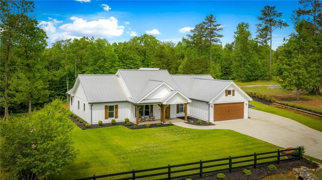 3 bedroom, 2 bathroom, 2,042 sq ft single family residence for sale at 704 Town Creek Church Road, Talking Rock, GA 30175 — photo 8