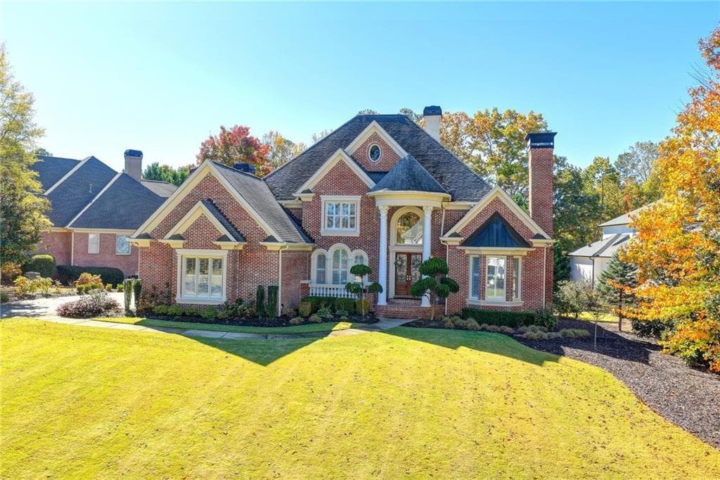 5 bedroom, 8 bathroom, 7,299 sq ft single family residence under contract at 6680 Sunbriar Drive, Cumming, GA 30040 — photo 2