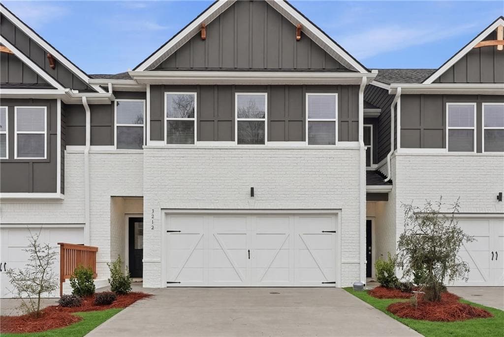 4 bedroom, 3 bathroom, 1,827 sq ft townhouse under contract at 3212 Winding Waters Way, Powder Springs, GA 30127