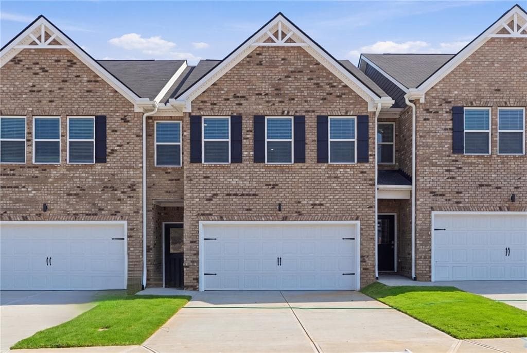 4 bedroom, 3 bathroom, 1,827 sq ft townhouse sold at 3652 PARKWAY JAMES Drive, Snellville, GA 30039