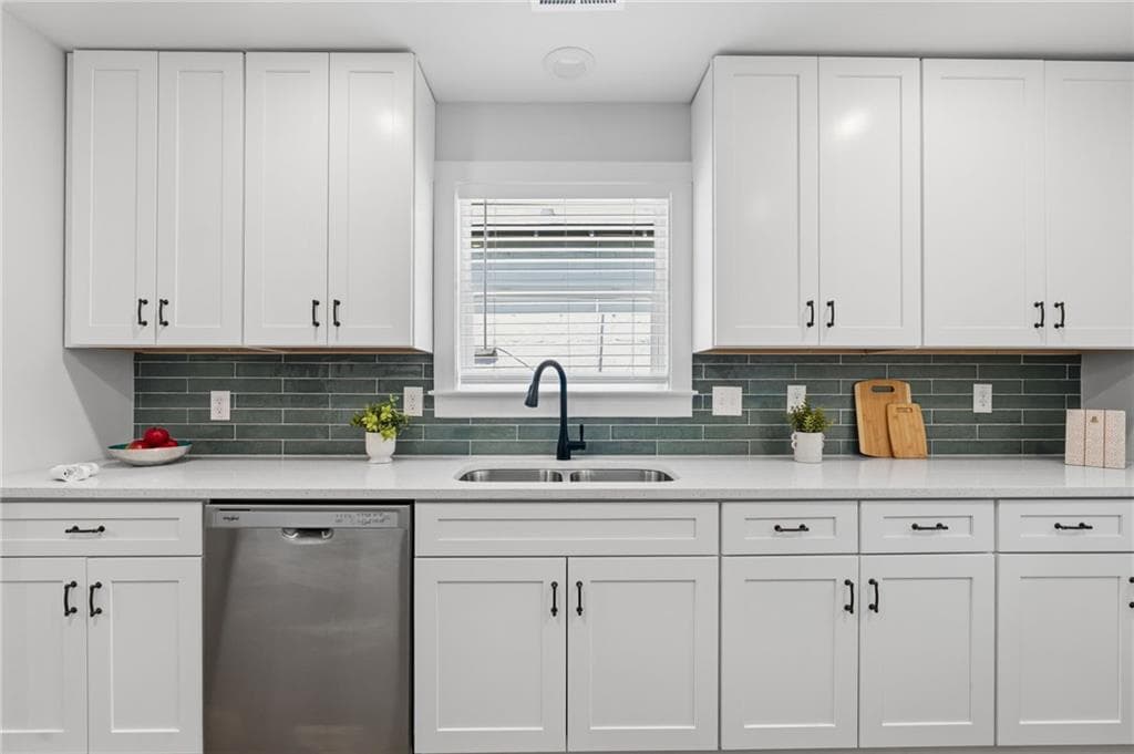 4 bedroom, 2 bathroom, 1,788 sq ft single family residence for sale at 595 English Avenue, Atlanta, GA 30318 — photo 9