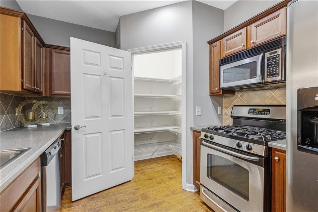 2 bedroom, 2 bathroom, 1,204 sq ft condominium for sale at 4805 W Village Way 2207, Smyrna, GA 30080 — photo 5
