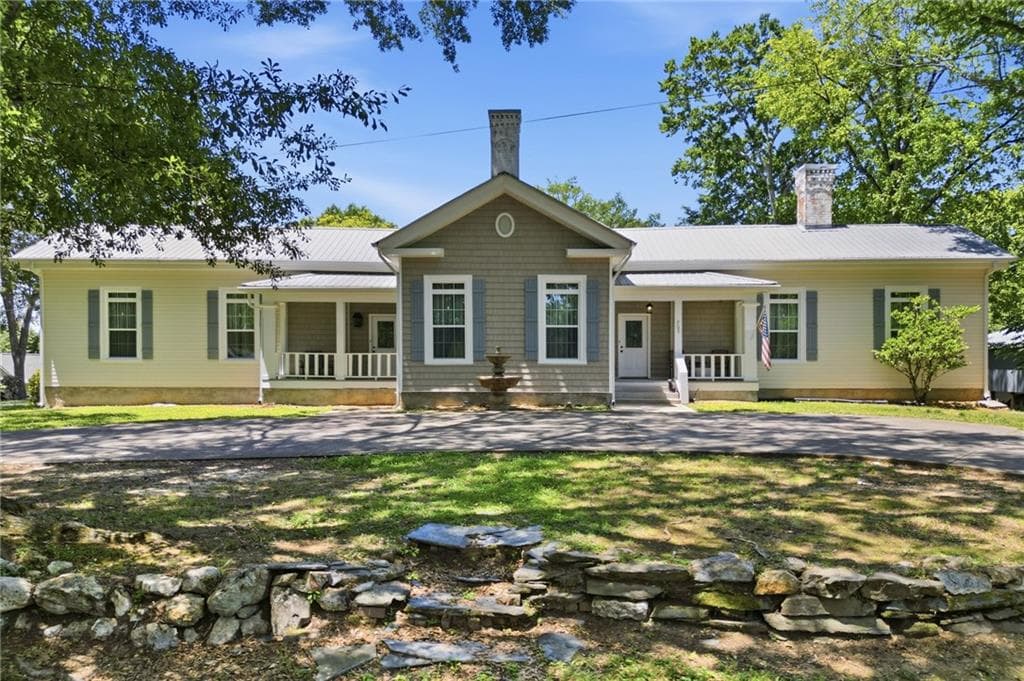 5 bedroom, 4 bathroom, 4,309 sq ft single family residence for sale at 703 Forrest Avenue, Rockmart, GA 30153