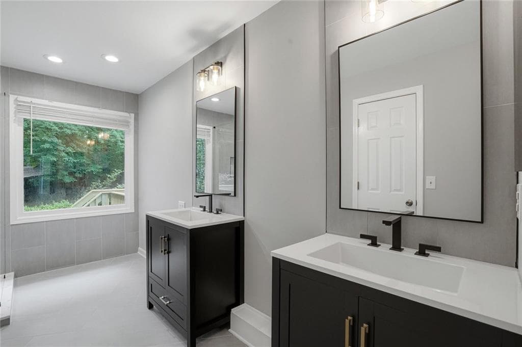 4 bedroom, 3 bathroom, 4,400 sq ft single family residence for sale at 13 Bedford Ridge, Cartersville, GA 30121 — photo 7