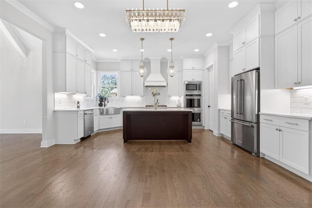 6 bedroom, 7 bathroom, 6,350 sq ft single family residence for sale at 3528 N Bogan Road, Buford, GA 30519 — photo 9