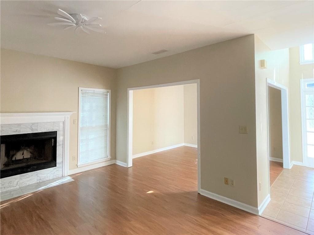 4 bedroom, 4 bathroom, 2,234 sq ft single family residence for rent at 10730 Pinewalk Forest Circle, Alpharetta, GA 30022 for $3,000 a month — photo 6