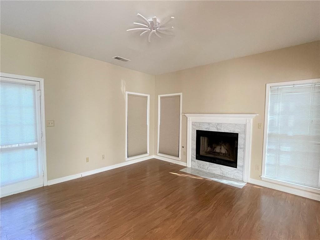 4 bedroom, 4 bathroom, 2,234 sq ft single family residence for rent at 10730 Pinewalk Forest Circle, Alpharetta, GA 30022 for $3,000 a month — photo 7