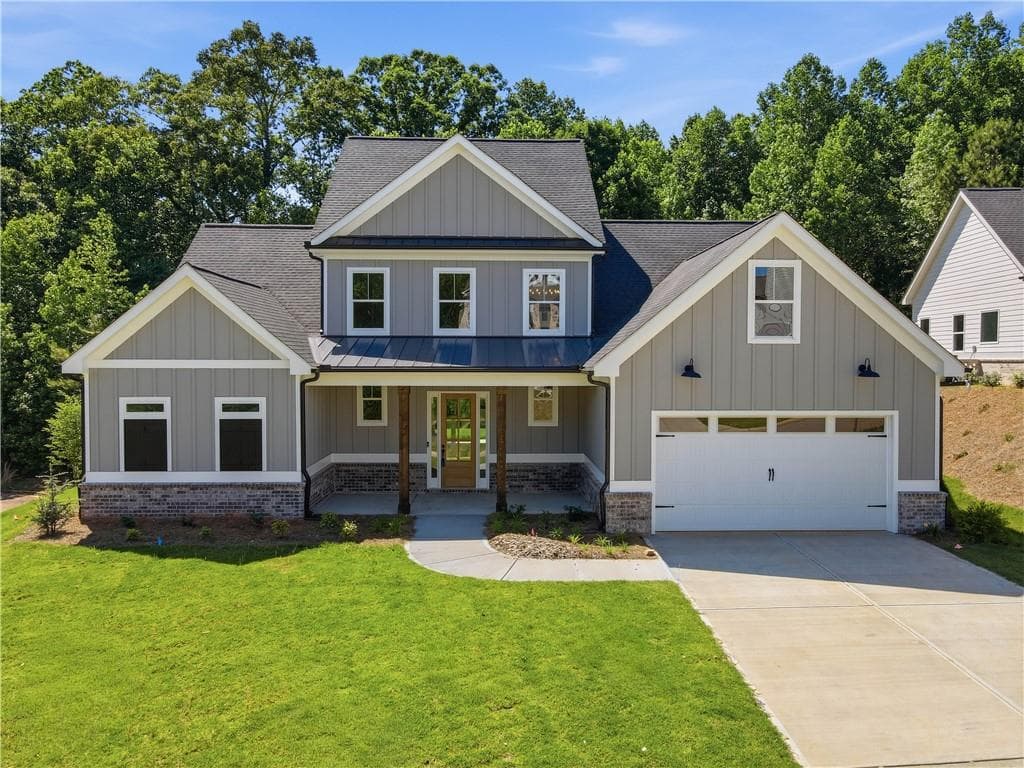 4 bedroom, 4 bathroom, 2,941 sq ft single family residence under contract at 5840 Woodland Park Court, Jefferson, GA 30549