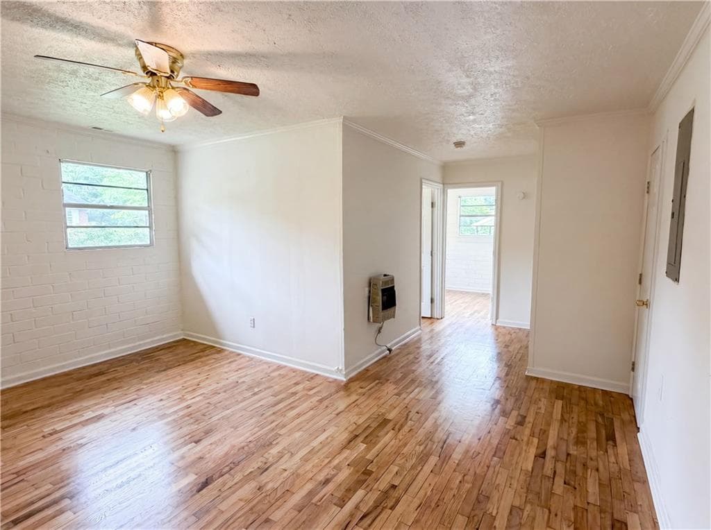 3 bedroom, 1 bathroom, 750 sq ft single family residence under contract at 243 Glenn Street, Jackson, GA 30233 — photo 4