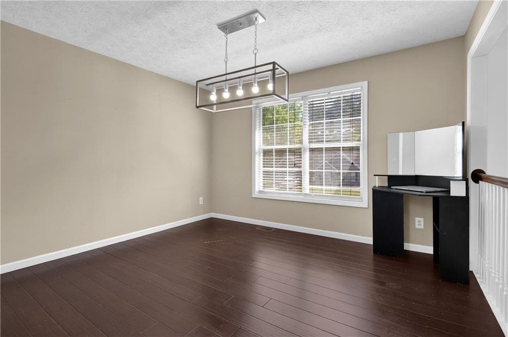 5 bedroom, 3 bathroom, 2,247 sq ft single family residence under contract at 5870 Tallant Drive, Sugar Hill, GA 30518 — photo 10