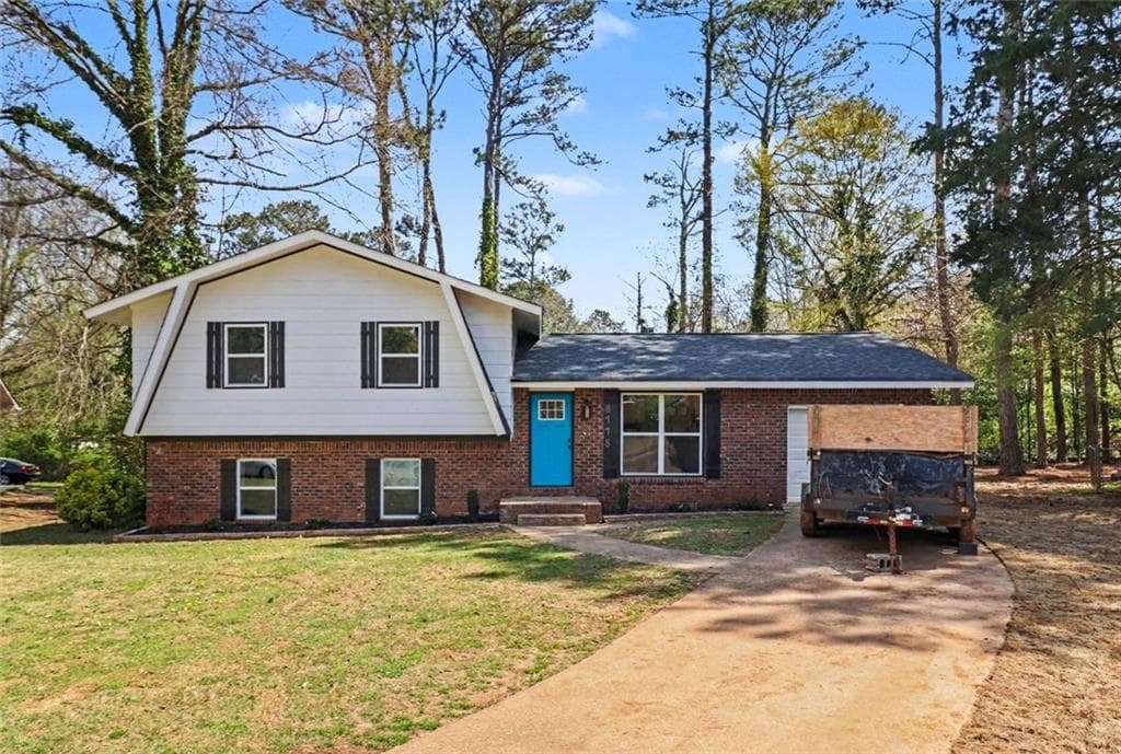 3 bedroom, 3 bathroom, 1,784 sq ft single family residence sold at 8778 Homewood Court, Riverdale, GA 30274