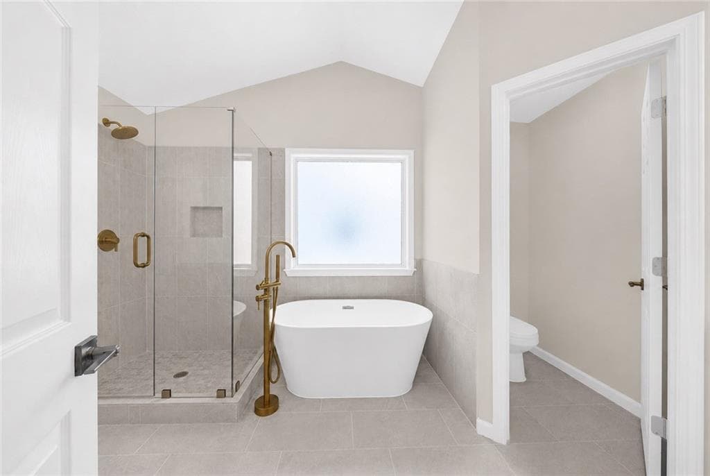 4 bedroom, 3 bathroom, 1,986 sq ft single family residence under contract at 2410 Lunetta Lane, Alpharetta, GA 30004 — photo 5