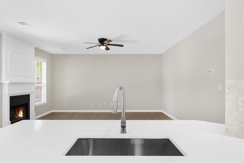 4 bedroom, 3 bathroom, 1,986 sq ft single family residence under contract at 2410 Lunetta Lane, Alpharetta, GA 30004 — photo 8