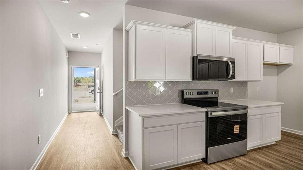 3 bedroom, 3 bathroom townhouse for sale at 228 Sound Circle, Stockbridge, GA 30281 — photo 4