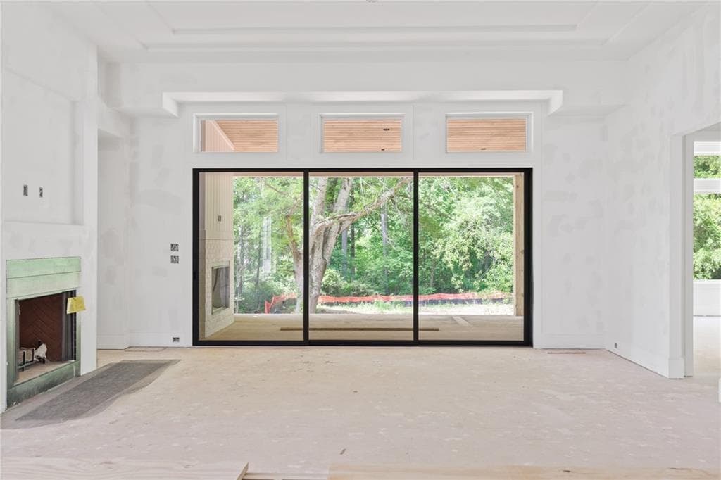 5 bedroom, 5 bathroom, 5,100 sq ft single family residence under contract at 10910 Woodstock Road, Roswell, GA 30075 — photo 9