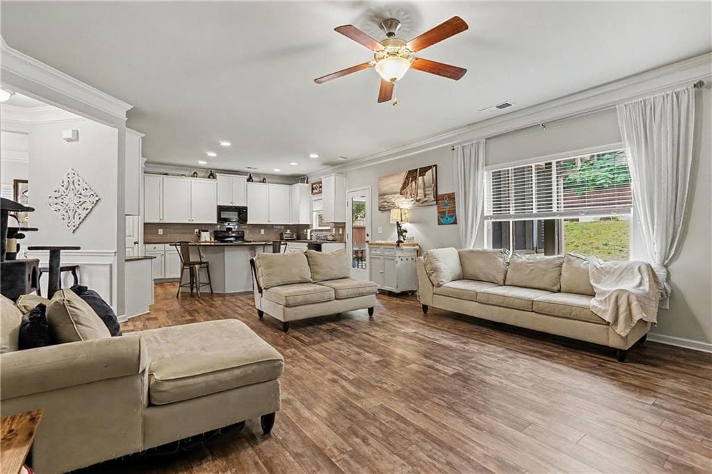 4 bedroom, 3 bathroom, 2,254 sq ft single family residence for sale at 585 Country Ridge Drive, Hoschton, GA 30548 — photo 2