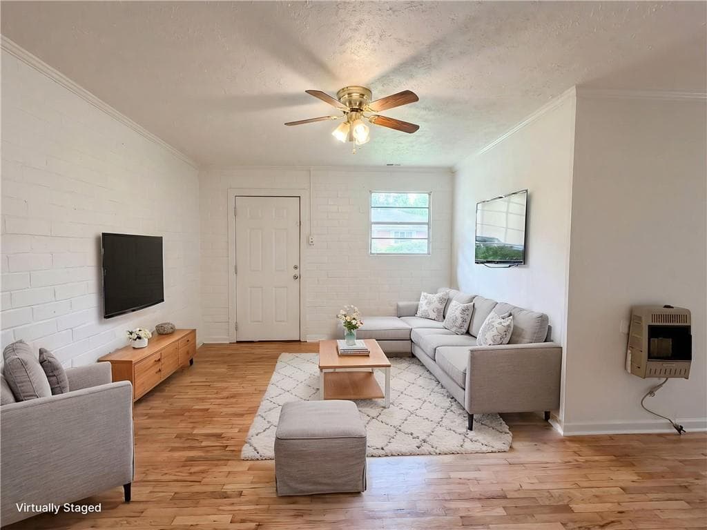 3 bedroom, 1 bathroom, 750 sq ft single family residence under contract at 243 Glenn Street, Jackson, GA 30233 — photo 2