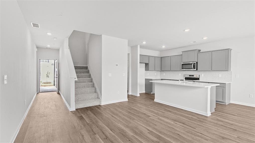 3 bedroom, 3 bathroom townhouse for sale at 242 Sound Circle, Stockbridge, GA 30281 — photo 5
