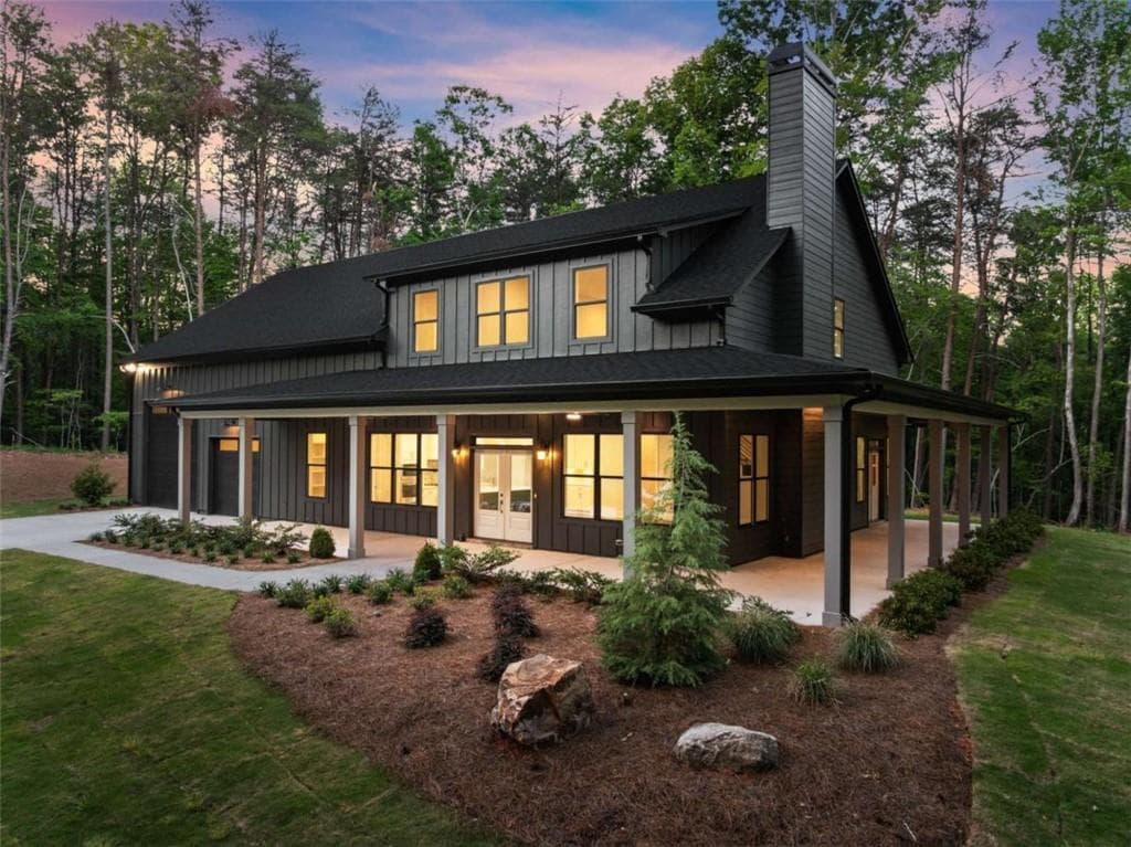 4 bedroom, 3 bathroom, 2,782 sq ft single family residence sold at 124 Fox Valley Road, Clarkesville, GA 30523